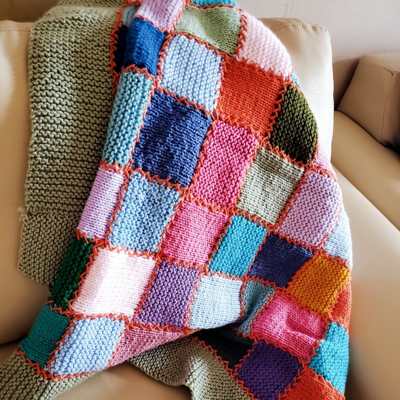 Vintage Handmade Quilted Blanket - Picture 4 of 5